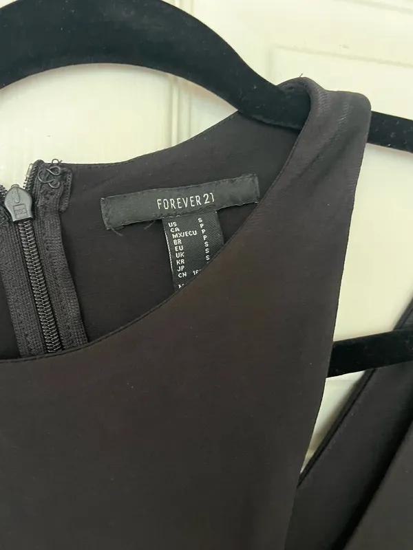 Forever 21 black cut out bodysuit - Image 3