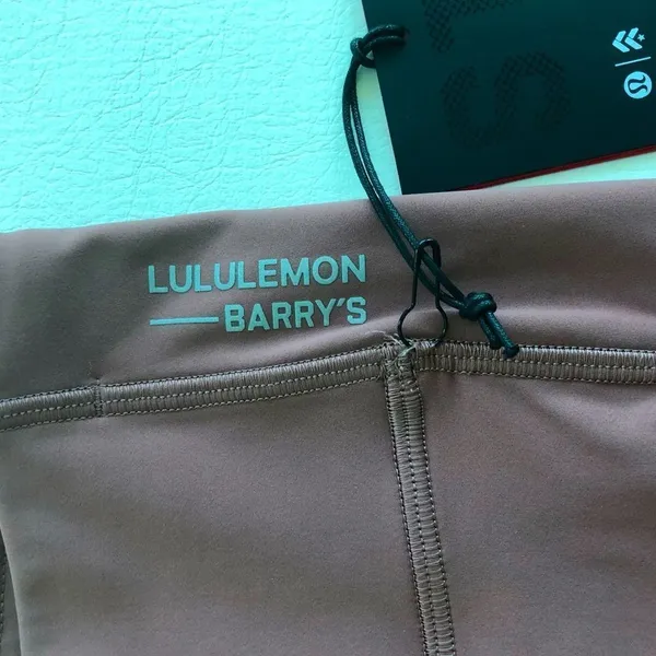 Lululemon Stronger as One High-Rise Short 8" INSEAM Lululemon X Barrys Red Dust - Image 8