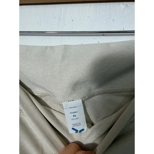 NEW Old Navy Womens Pull On Flare High Rise Cloud Quick Dry Leggings Beige XL - Image 6
