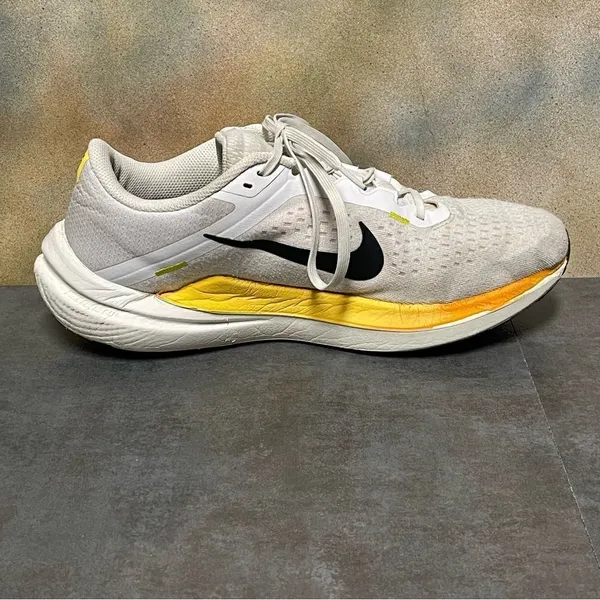 Nike Zoom Winflo 10 Women's White Running Shoes Size 11M - Image 11