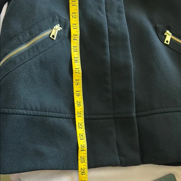 Zara Women's Black Utility Jacket with Gold Accents - Image 5
