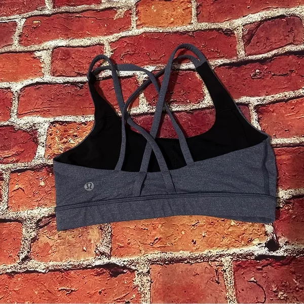 Lululemon sports bra size 4 - Image 5