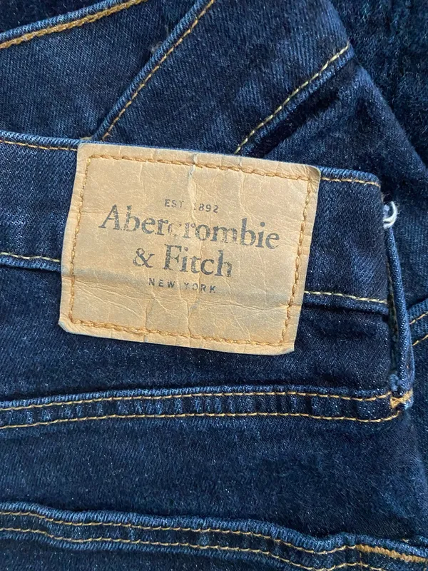 Abercrombie & Fitch Men's Navy Slim Jeans - Image 5