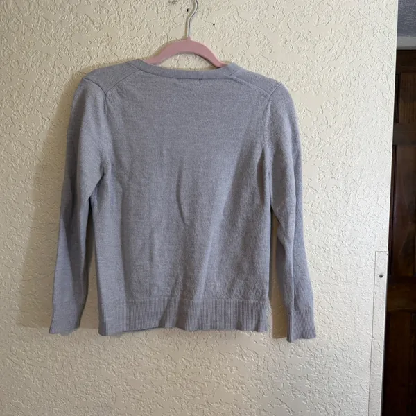 Lord & Taylor Cardigan Gray L Womens Extra Fine Merino Wool Knit V-Neck‎ - Image 4