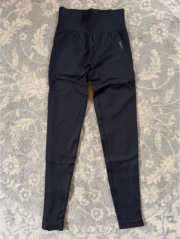 Gymshark Flex High-Waisted Leggings - Image 2