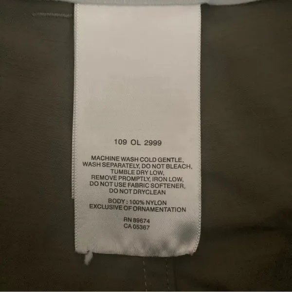 Mountain Hardwear Green Lightweight Hiking Shorts Size 8 Outdoor Activewear - Image 4