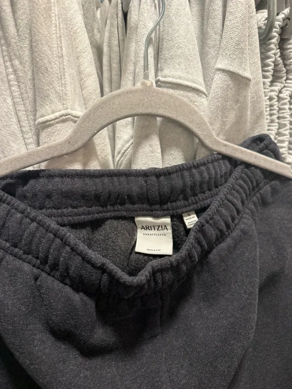 Aritzia Mega Sweatpants - Image 4