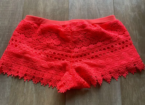 H&M neon coral / pink crochet mini shorts XS - Image 3