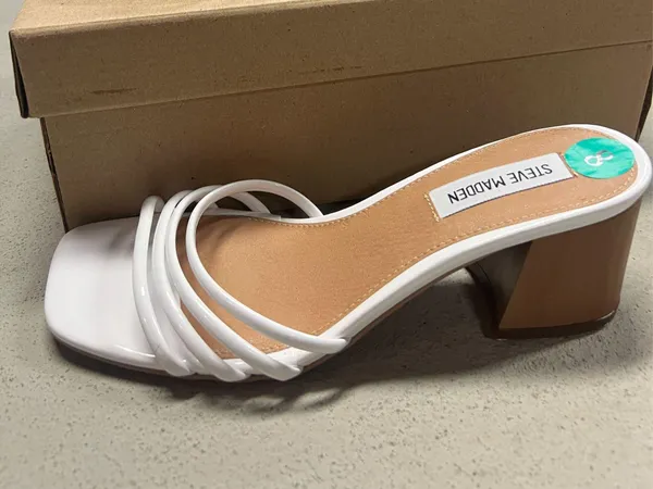 NWT NEVER WORN Steve Madden Omay White Strappy Block Heel Sandals - Image 2