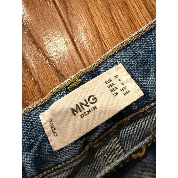 MANGO Havana high rise button fly raw hem Jean size 6 - Image 4