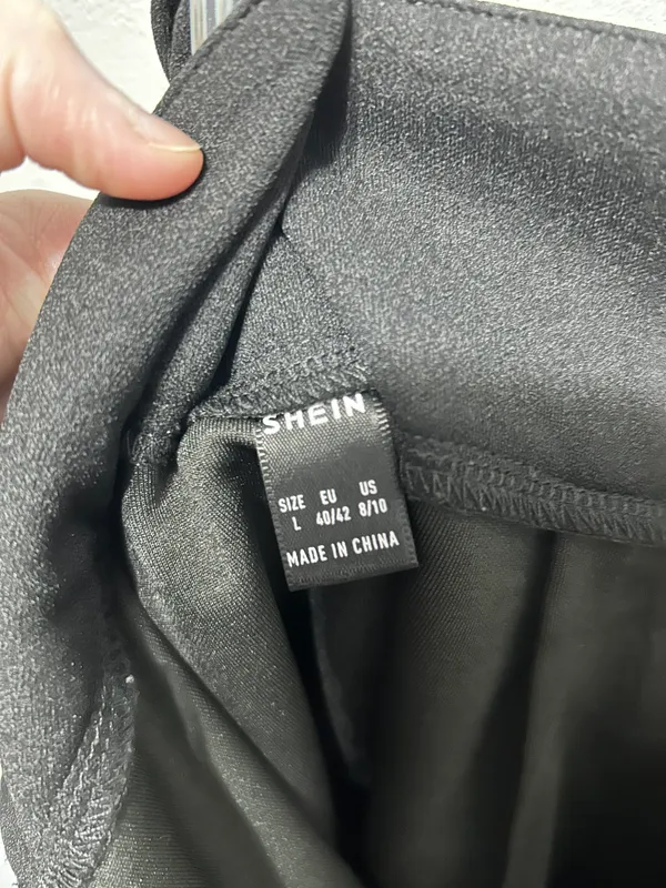 SheIn Black Skirt - Image 4