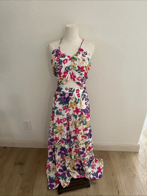 Petal & Pup Kari Halter Crop Top & Maxi Skirt, Floral, Size XL, NWOT Display - Image 5
