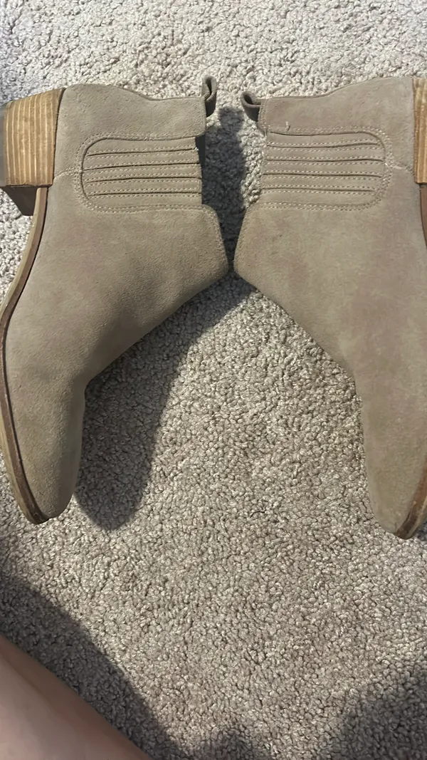 Michael Kors Tan Suede ankle boot - Image 7