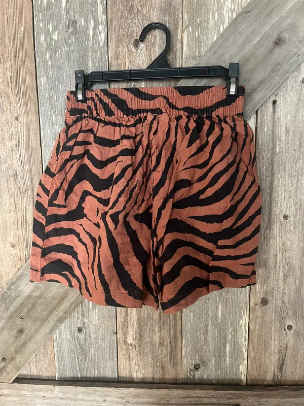 ASOS 2-Piece Tiger Print Set - Image 7