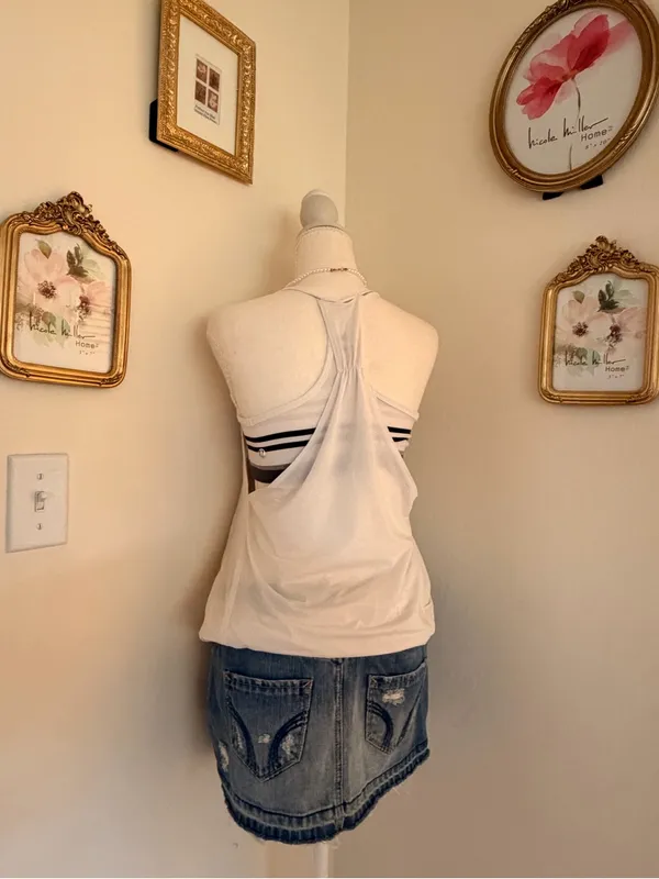 lululemon athletica White Sleeveless Pleated Cami with Black Trim - Image 4