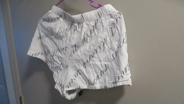 Victoria's Secret sweet dreams all over pajamas shorts in white and black size small. - Image 9