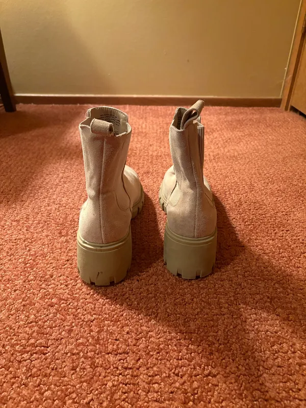 Women’s Steve Madden Boots  - Image 3