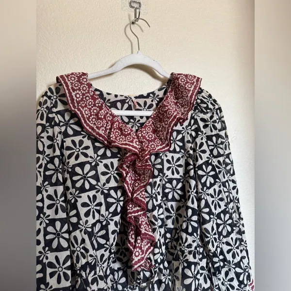 Free People‎ Mikaela Printed Wrap Top Size S Batik Floral Ruffle Boho Peasant - Image 5