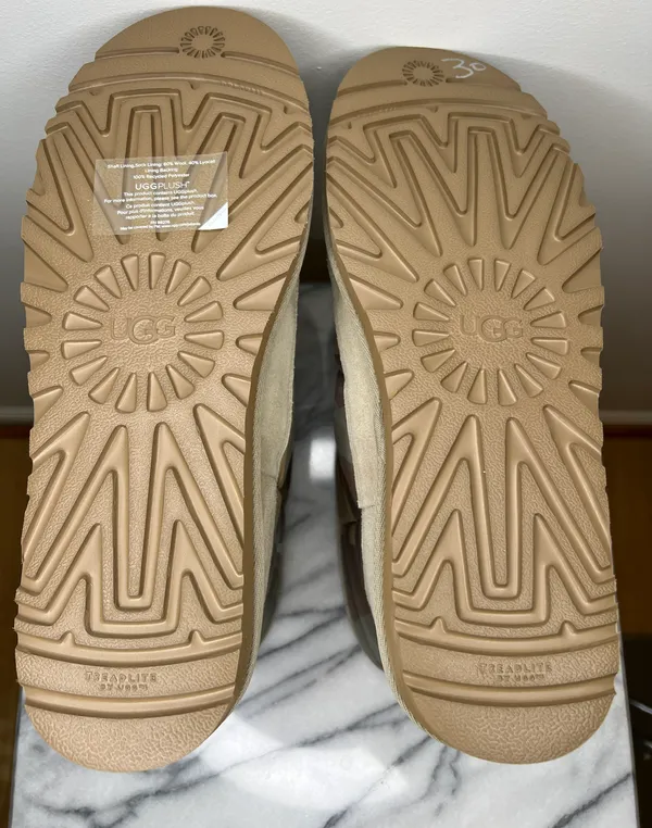 UGG Classic Mini - Image 10