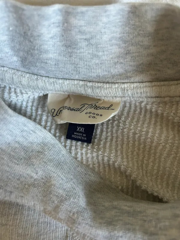Universal Threads Cropped Crewneck - Image 2