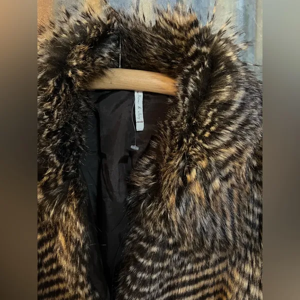 Willow and Clay Animal Print Faux Fur Coat Jacket Women's 3/4 Sleeve M Festival - Image 5