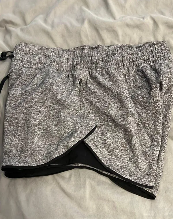 Lululemon Reversible Shorts - Image 4