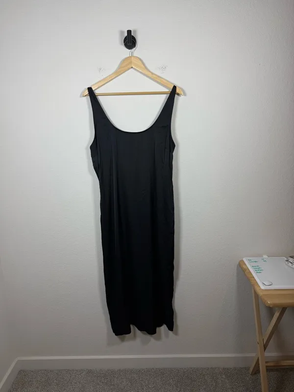 Abercrombie Black Satin Slip Midi Dress Scoop Neck Side Slit Size L - Image 4