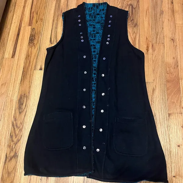 Parsley & Sage brand reversible vest in size medium. - Image 3