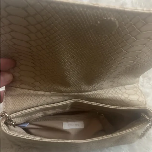 Chicos cream faux snake‎ print cross body purse - Image 4