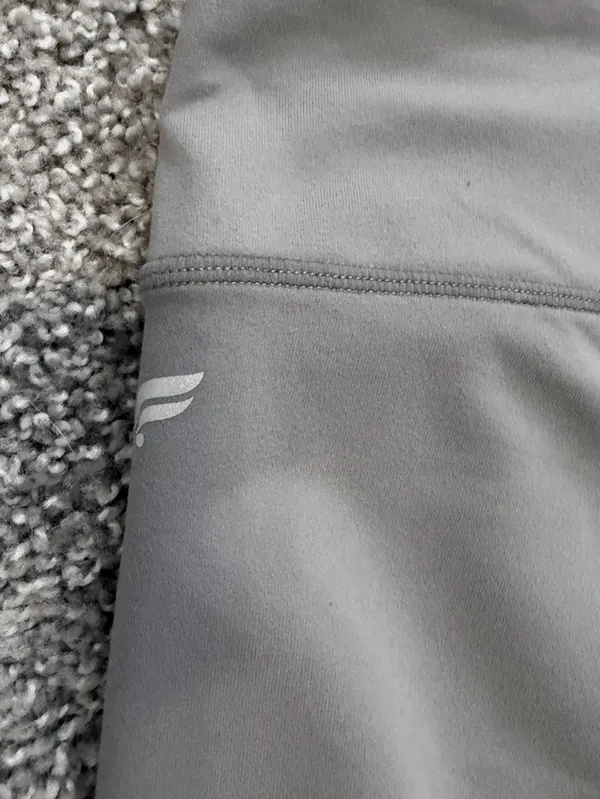 Fabletics Define PowerHold® High-Waisted Legging 7/8 inseam size large gray - Image 7