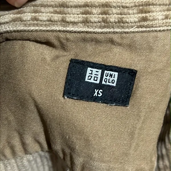 Uniqlo tan corduroy button up shirt - Image 7