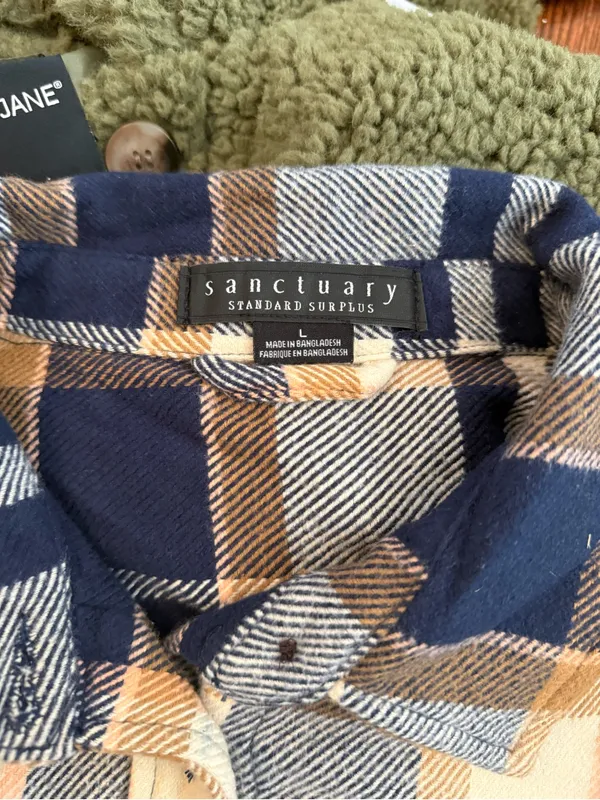 Sanctuary Plaid Jean Shacket in Navy, Tan and Cream Sz L - Image 5