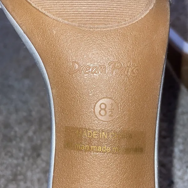 Dream Paris white satin shoes block heels 8.5 - Image 7