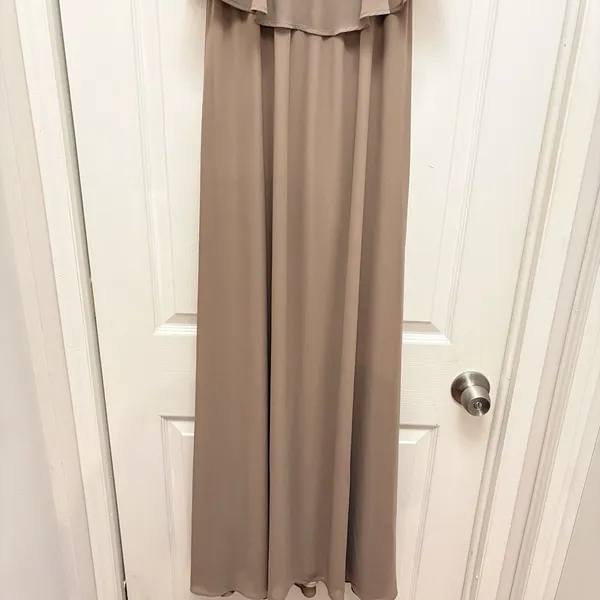 Show Me Your Mumu Caitlin Ruffle Maxi Dress Cold Shoulder Gown Dune Chiffon M - Image 6
