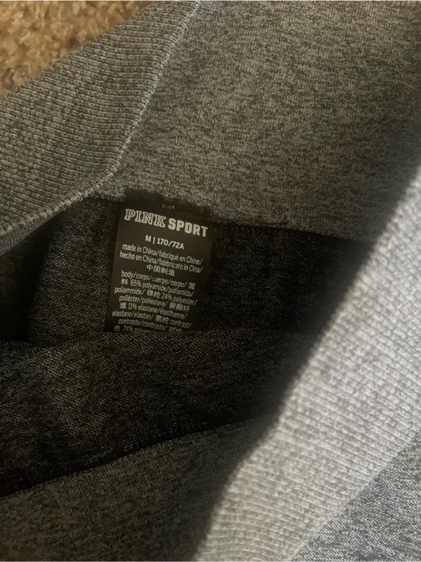 PINK Victoria's Secret Gray and Charcoal Seamless Bike Shorts - Image 2