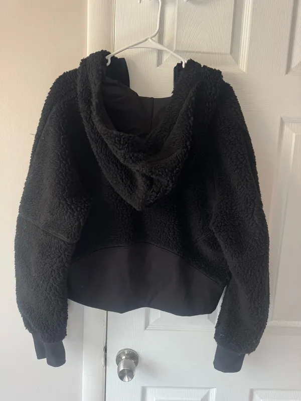 Lululemon Black Sherpa 1/4 zip - Image 2