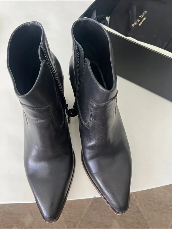 RAG AND BONE BLACK LEATHER RAZOR BOOTIES 7.5M - Image 4