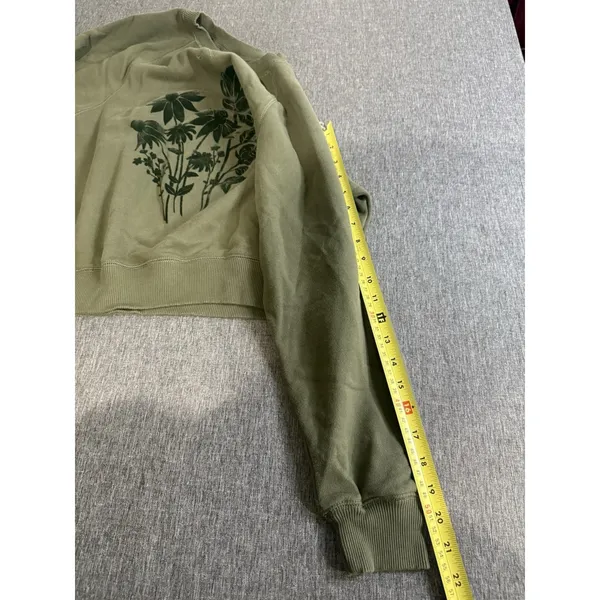 American Eagle Womens Crewneck Olive Green Floral Velvet Embossed Sz XS - Image 9