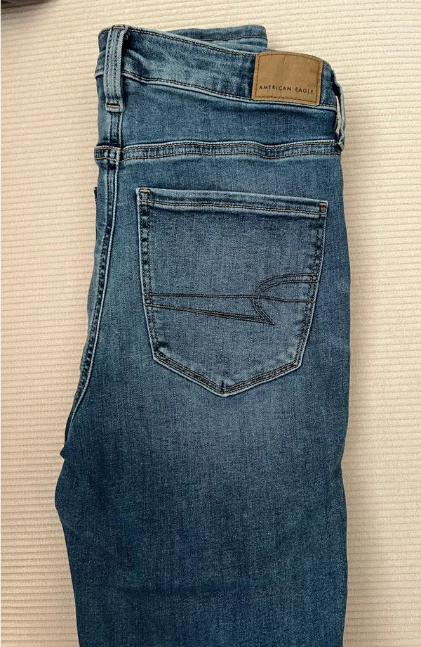 American Eagle Skinny Jeans Next Level Stretch - Image 3