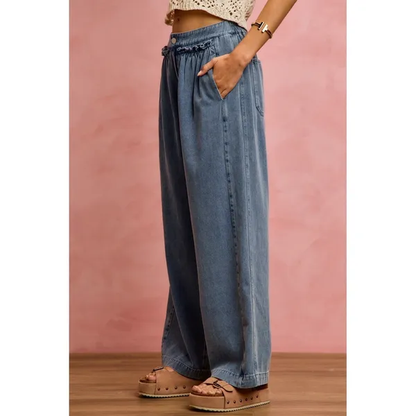SO ME Mid Rise Ruffled Front Elastic‎ Wide Leg Jeans - Image 2