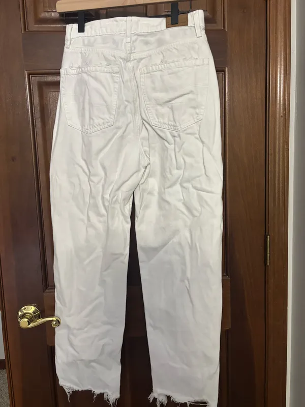 White High Rise Baggy Jeans Size 4 Short Raw Hem - Image 2