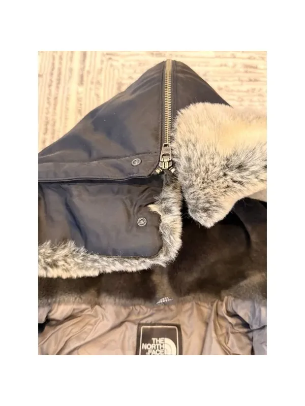 RARE The North Face women's medium 550 Blk down fill Winter puffer Bomber coat - Image 5