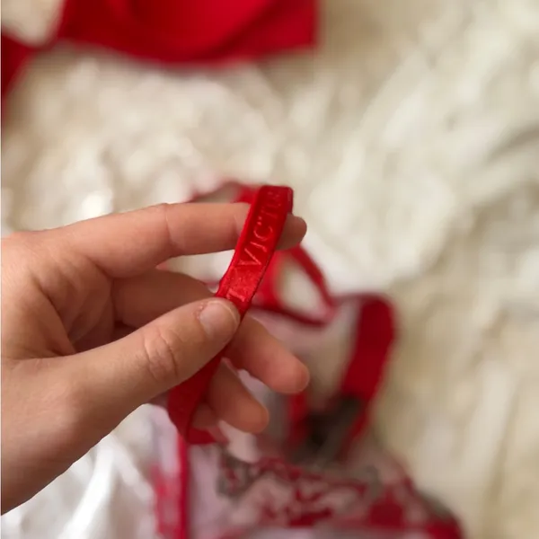 Victoria's Secret Vibrant Red Lace Bras 34C - Image 9