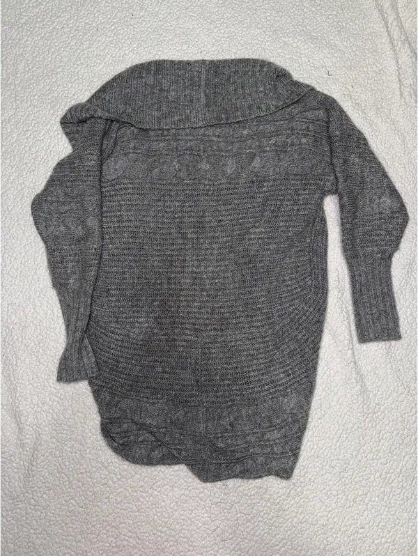Abercrombie sweater cardigan - Image 3