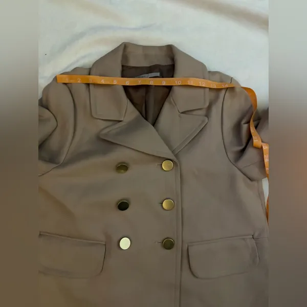 Women’s small GAP pea coat with gold buttons - Image 9