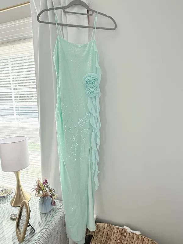 Formal Dress Selfie Leslie - Image 2