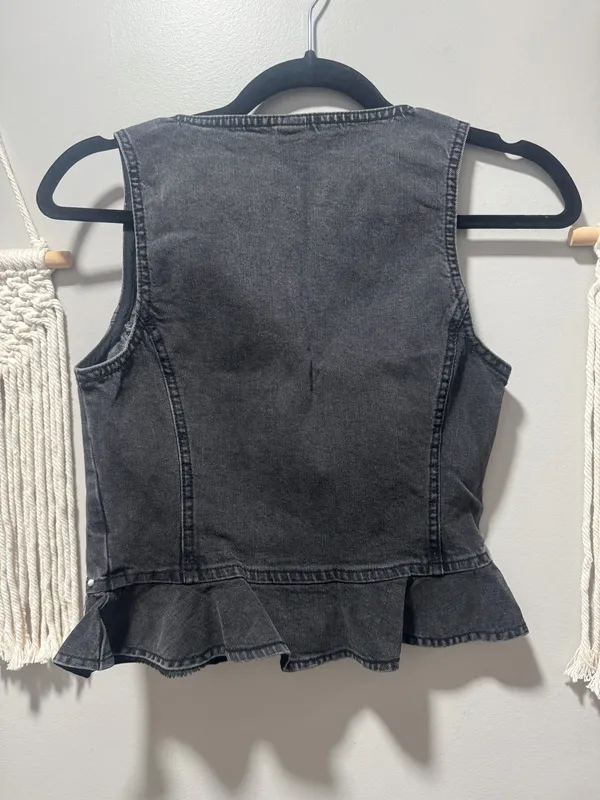 Wild Fable NWT Black Washed Denim Zip Up Studded Ruffle Peplum Vest - Image 7