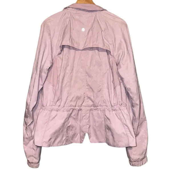 Lululemon Women’s Size 8 Rose Quartz Lavender Jacquard Travel to Track Jacket - Image 9