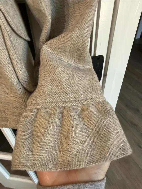 BANANA REPUBLIC Gray Herringbone Wool Blend Tailored Blazer Ruffled S Academia - Image 5