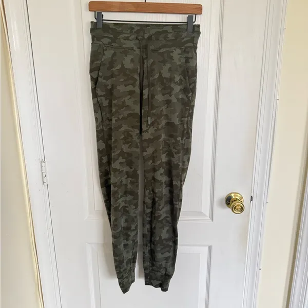 Lululemon Ready to Rulu Jogger Heritage Camo Dark Olive Green Twill - Image 4